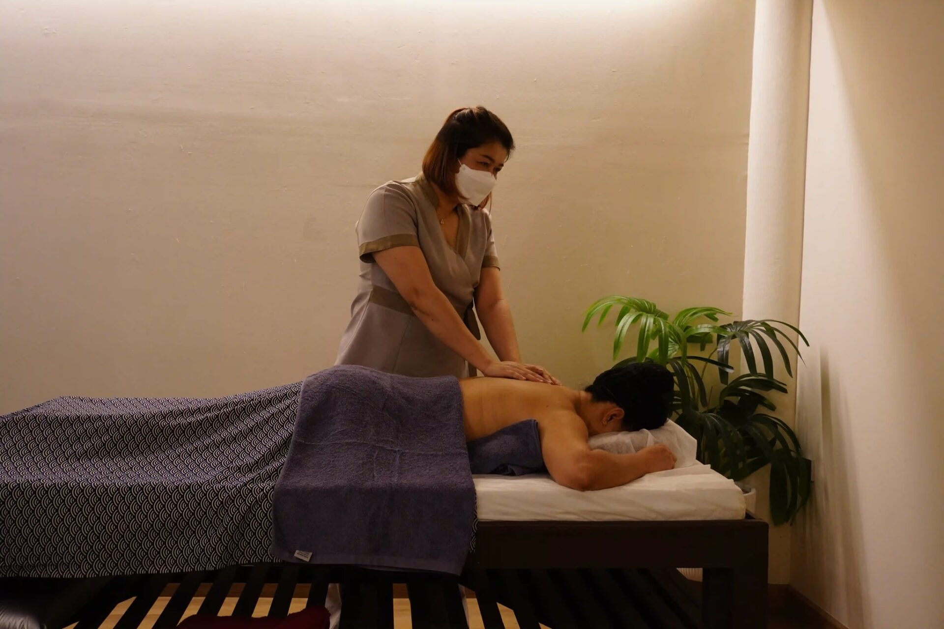 “นวดอโรมา” ผ่อนคลายกายใจไปกับศาสตร์กลิ่นหอมบำบัด